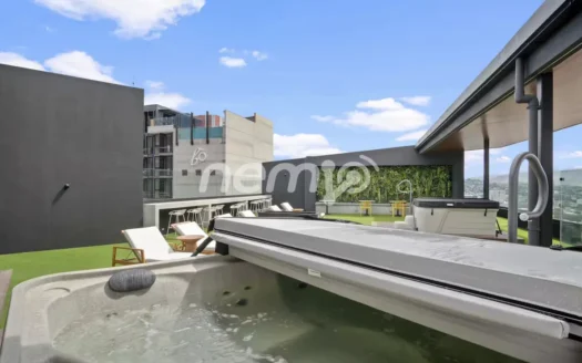 Estudio totalmente amueblado en SER Escalante – ¡Alquiler $900 USD mensuales!